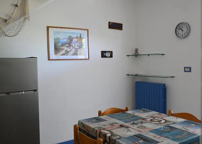M328 - Marcelli, Bilocale Con Vista Mare *